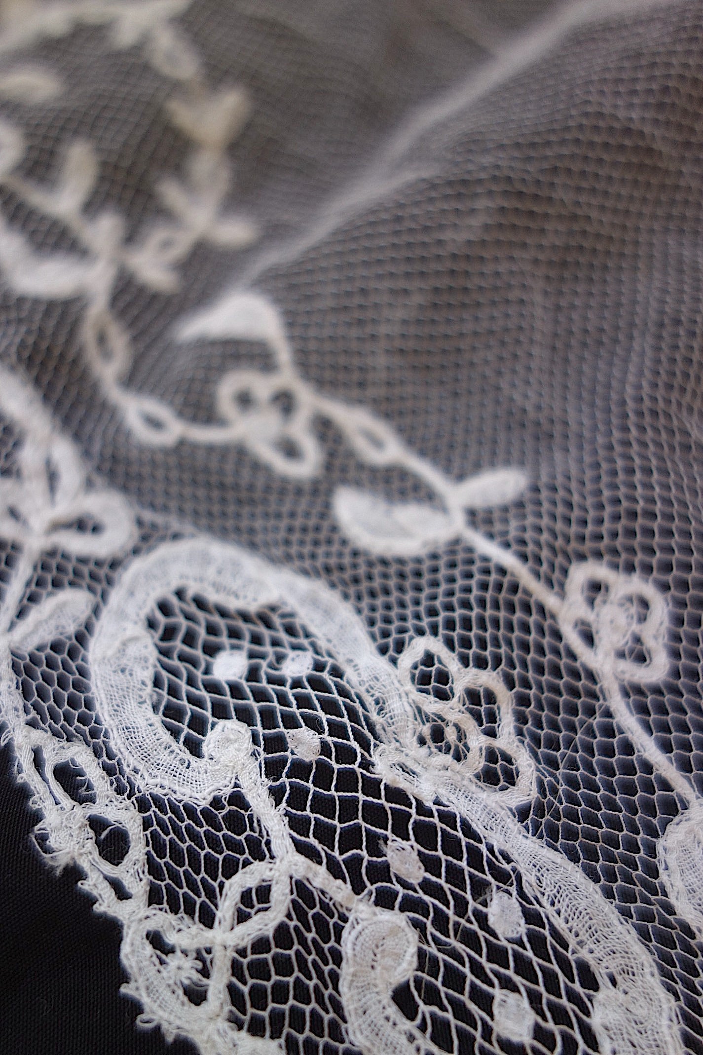 アンティークレース　アプリカッションアングレテール　