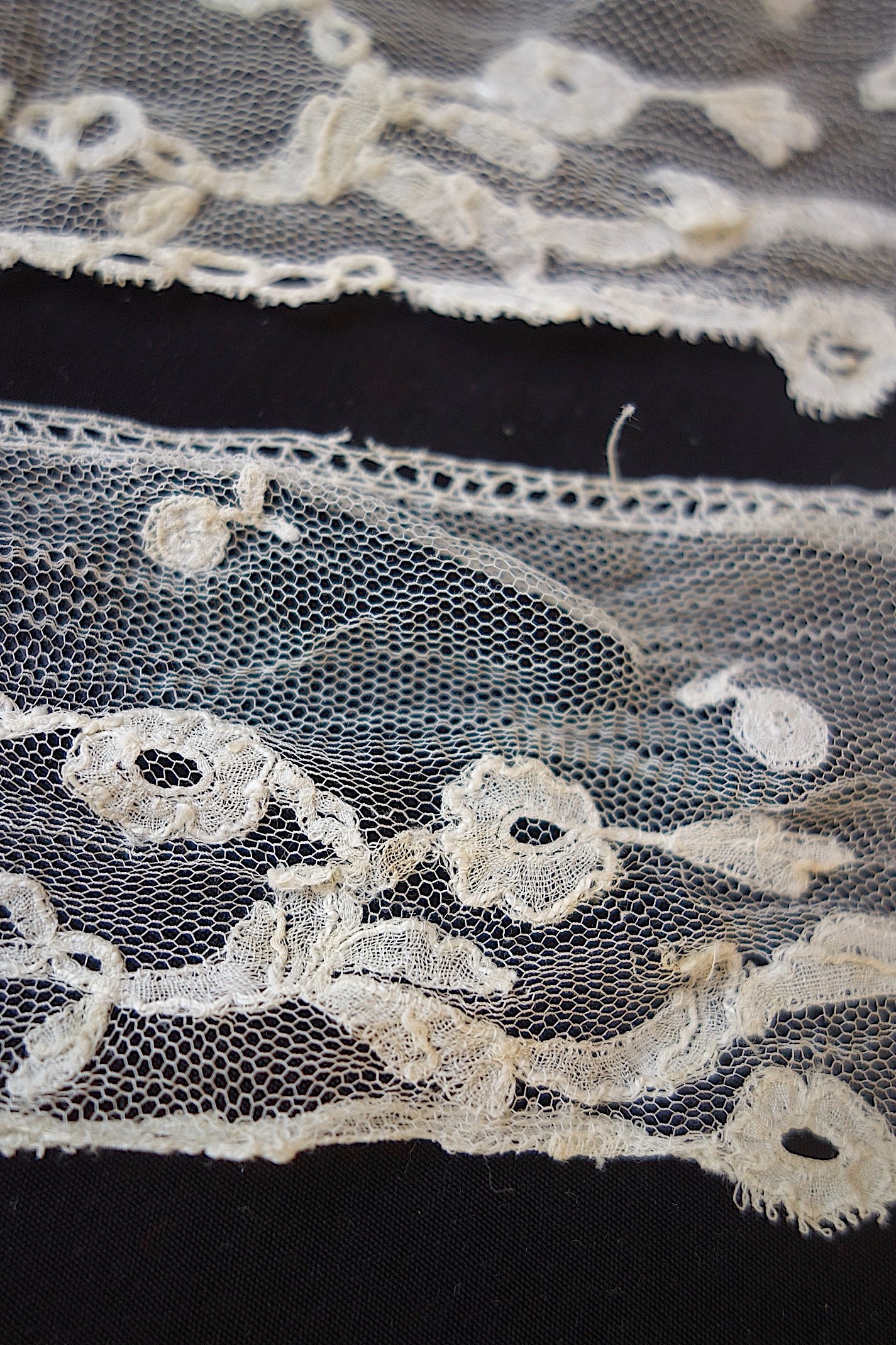 アンティークレース　アプリカッションアングレテール　