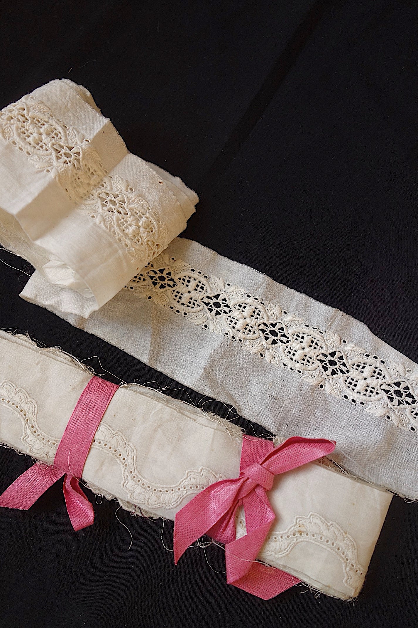 アンティークレース　刺繍テープ