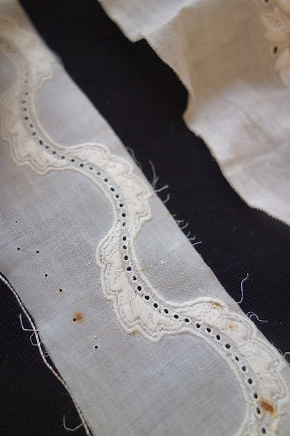 アンティークレース　刺繍テープ