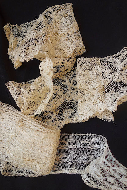 アンティークレース　2種