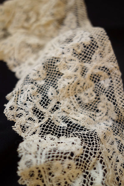 アンティークレース　2種