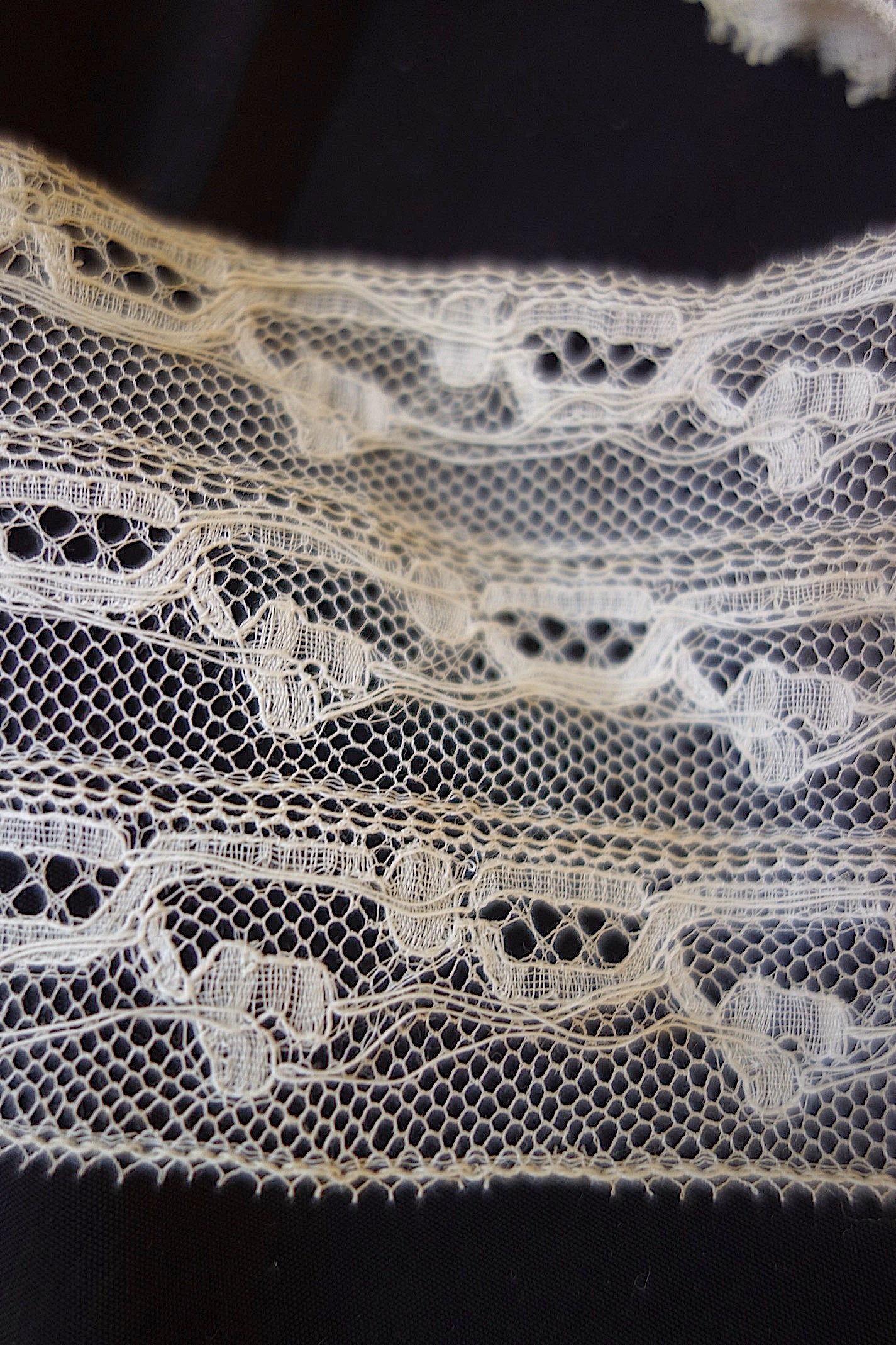 アンティークレース　2種