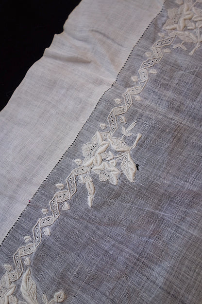 アンティークレース　ハンカチ２枚