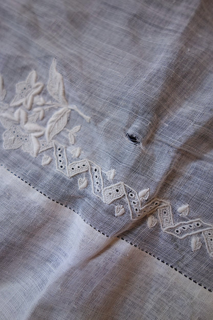 アンティークレース　ハンカチ２枚