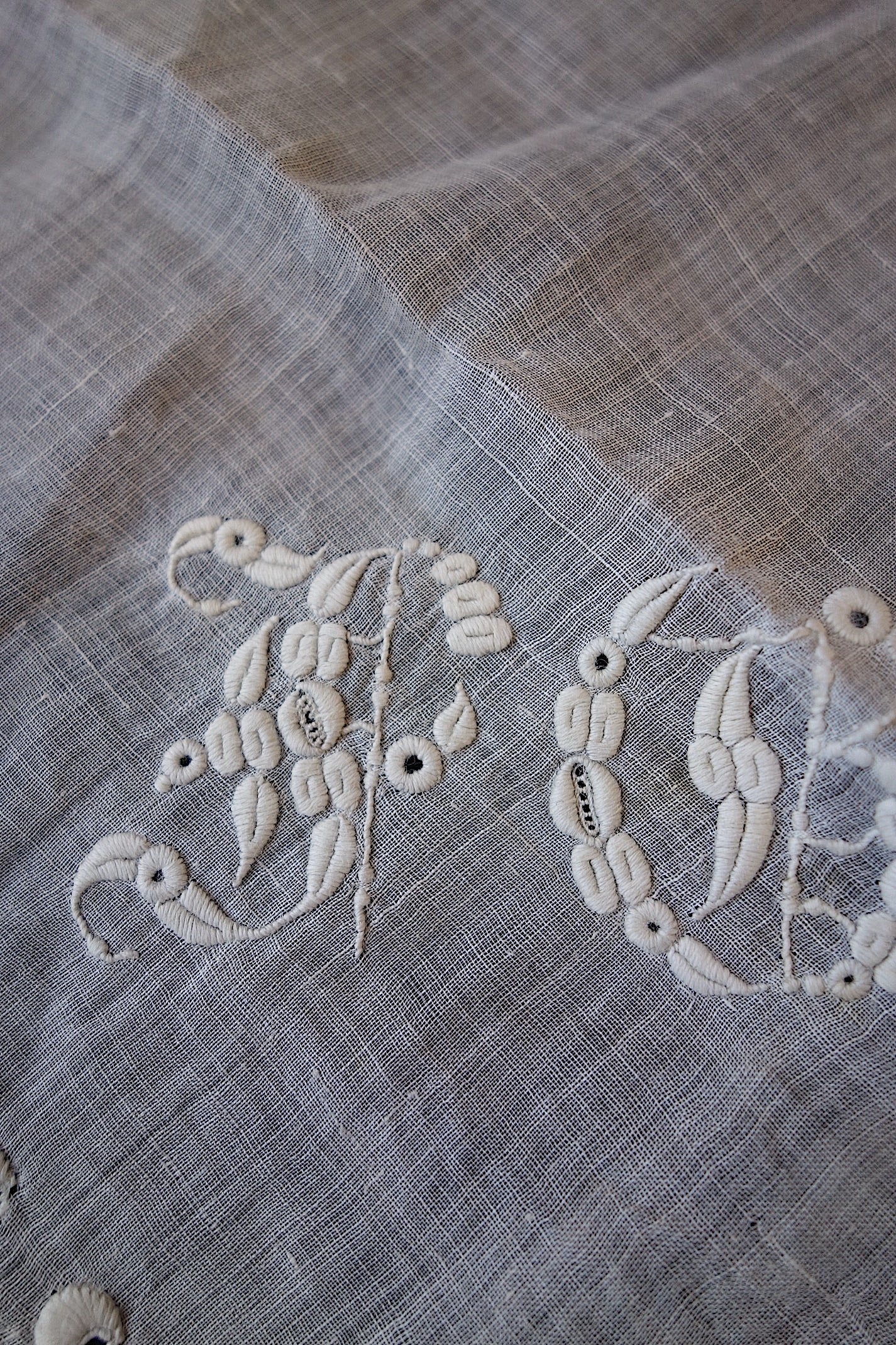 アンティークレース　ハンカチ２枚