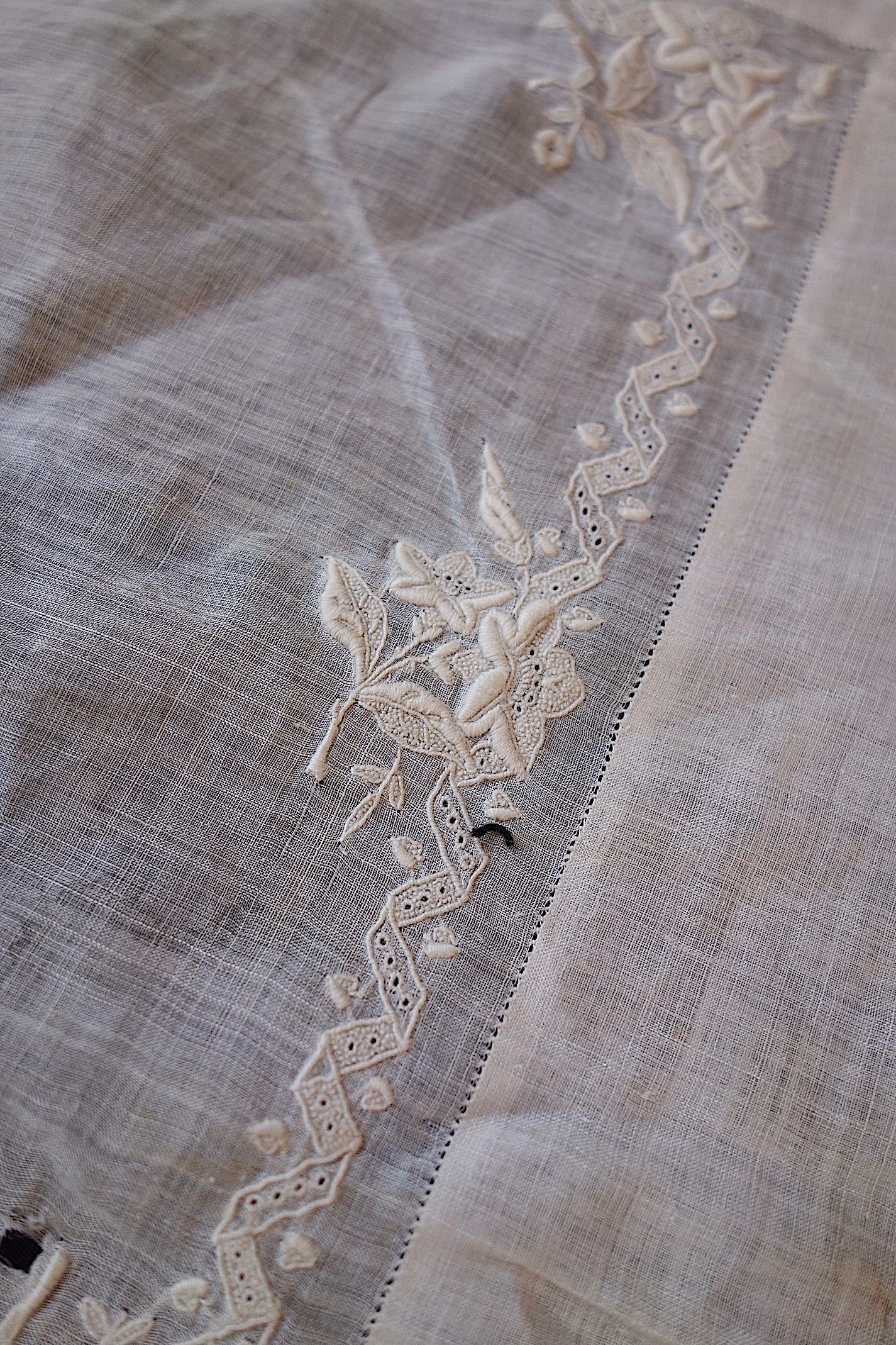 アンティークレース　ハンカチ２枚