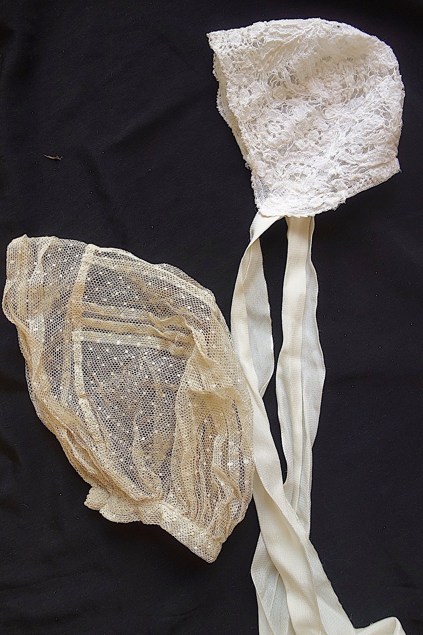 アンティークレース　ボネ　2つ