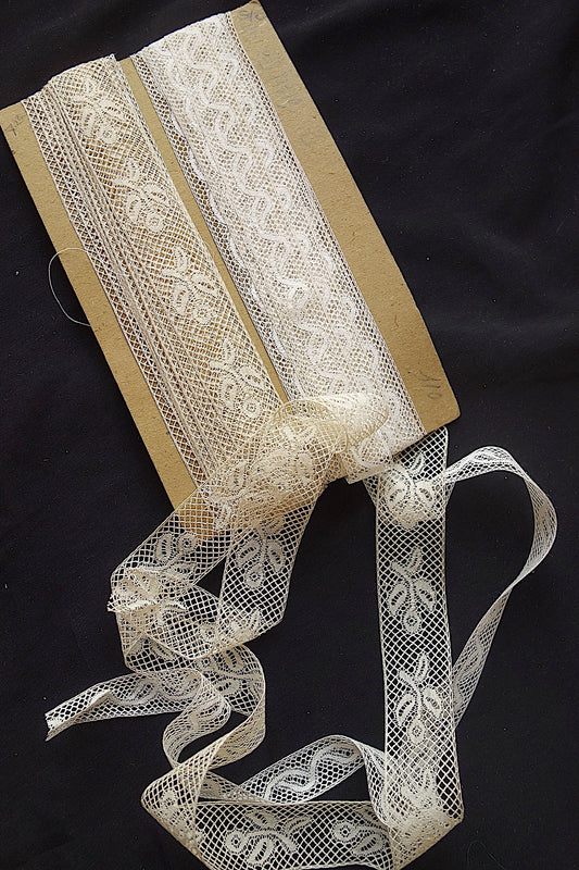 アンティークレース　2本