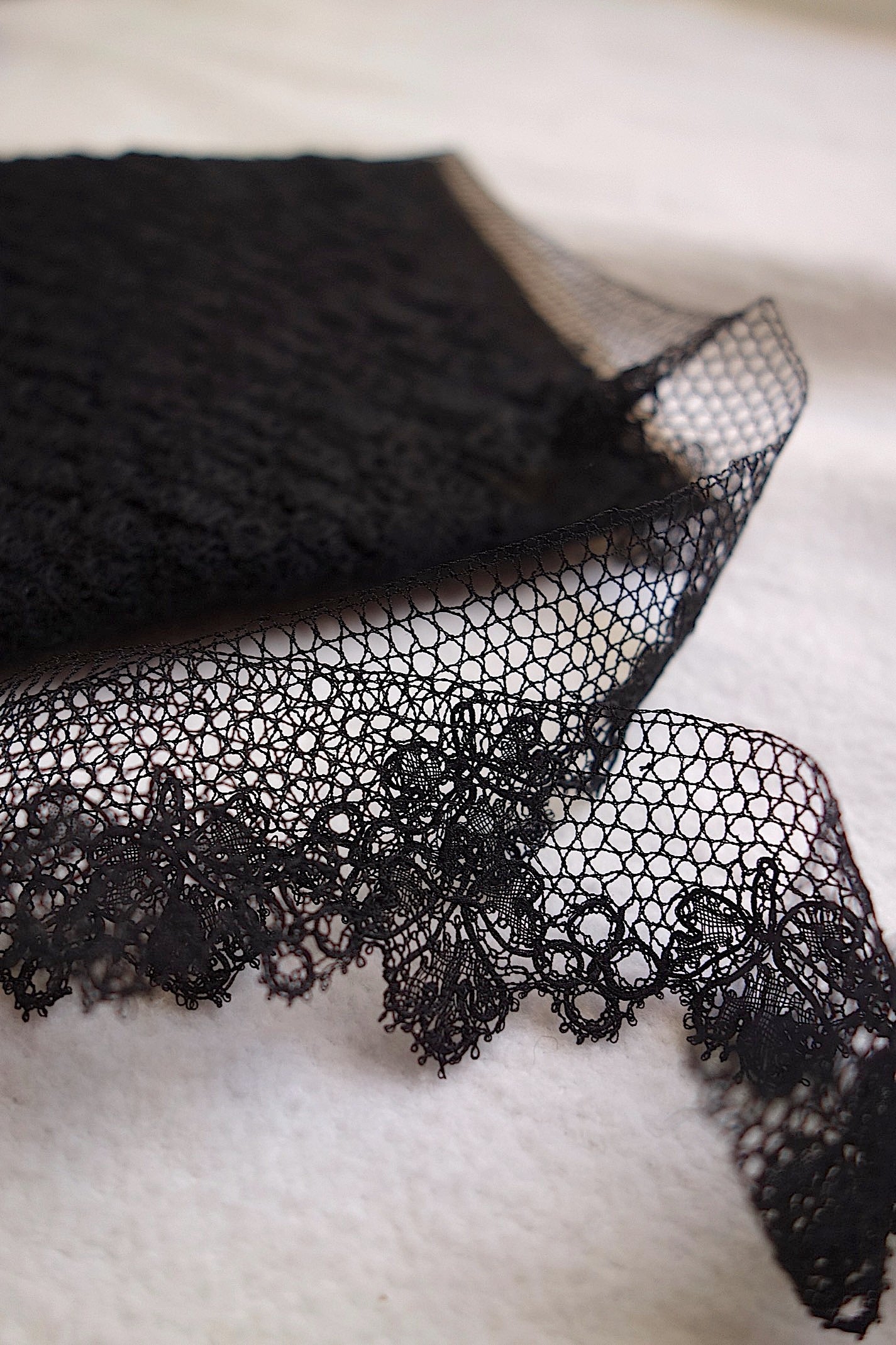 アンティークレース 黒レース　lots1 ブロンド