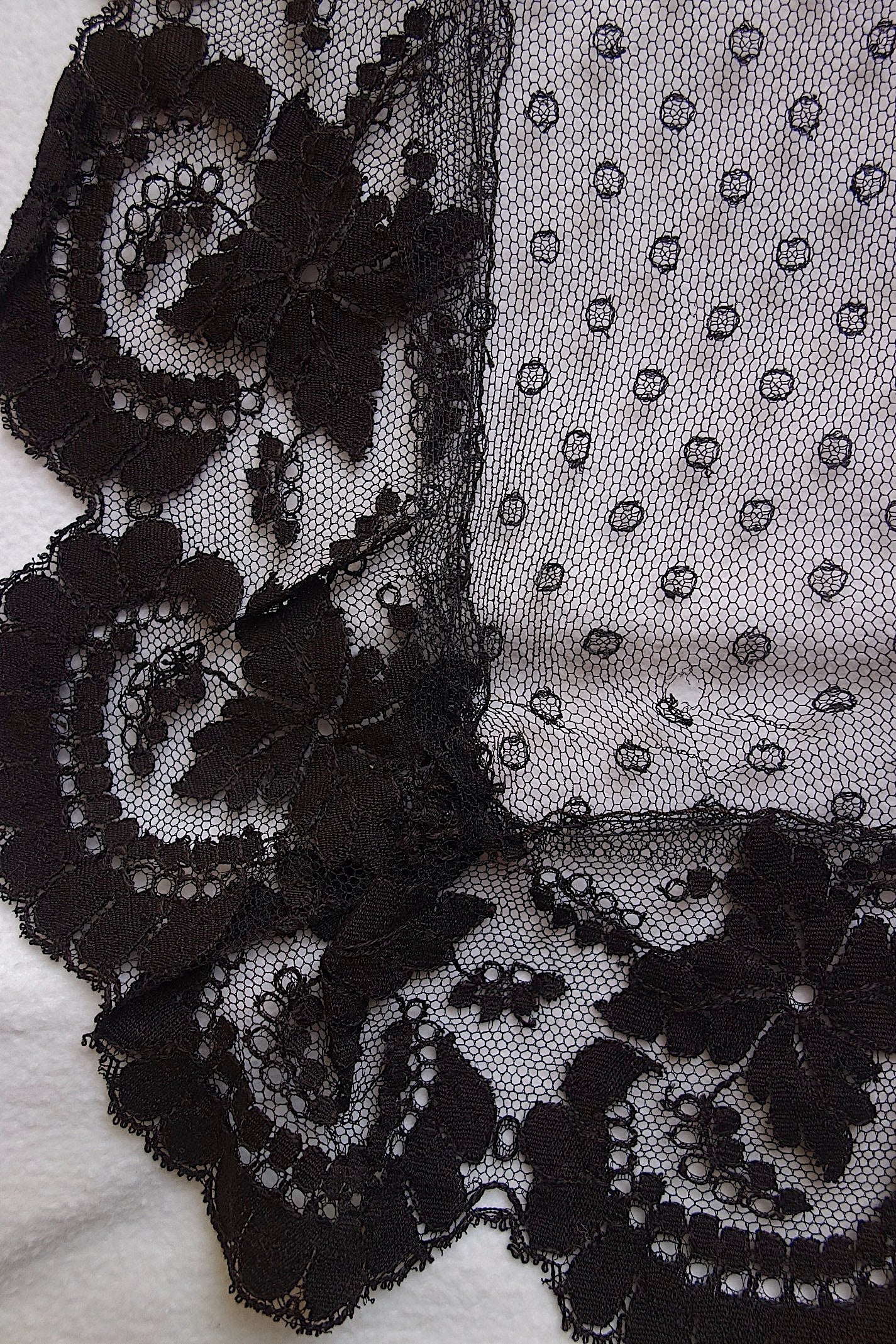 アンティークレース 黒レース　lots1 ブロンド