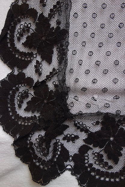 アンティークレース 黒レース　lots1 ブロンド