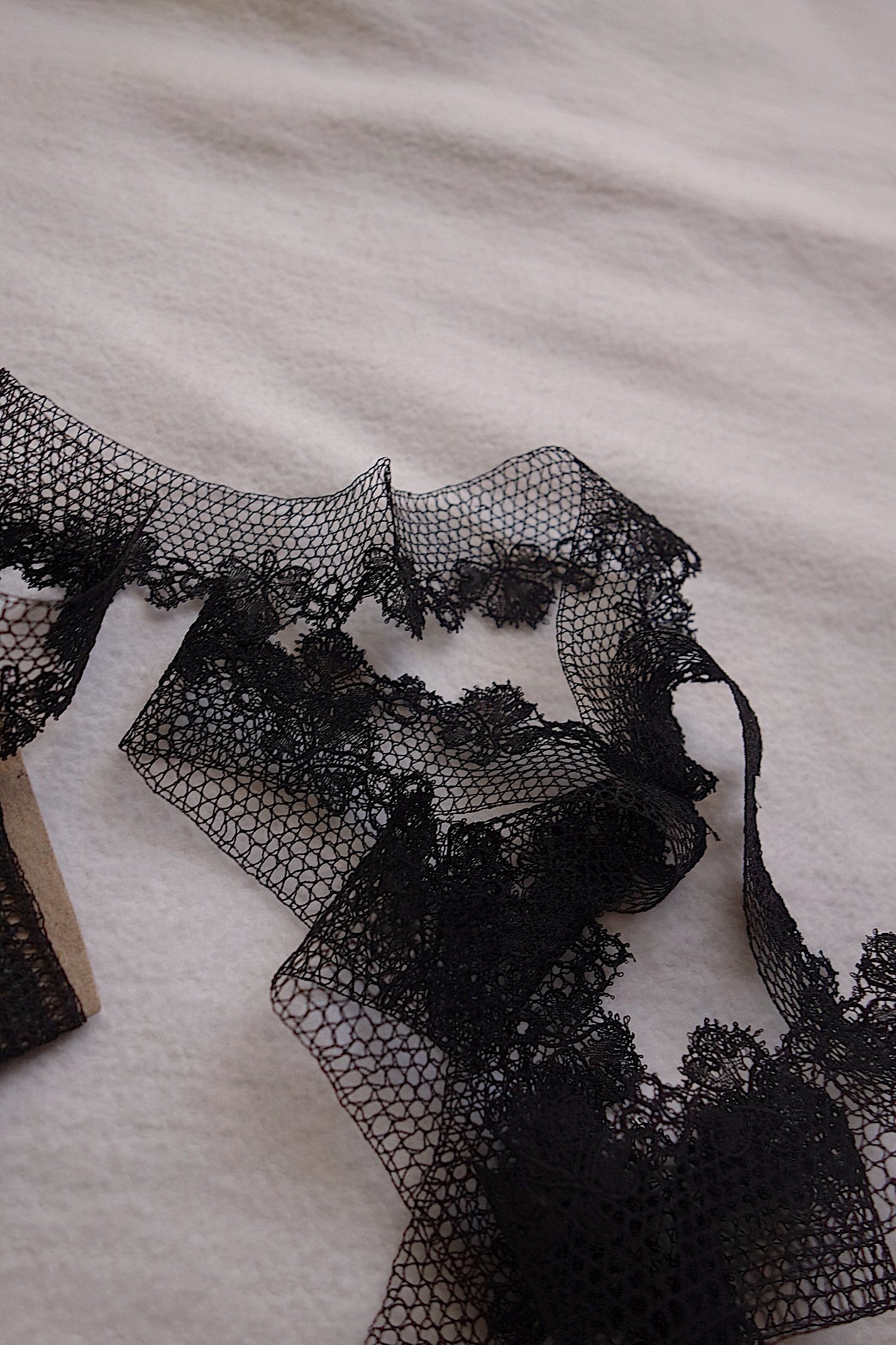 アンティークレース 黒レース　lots1 ブロンド