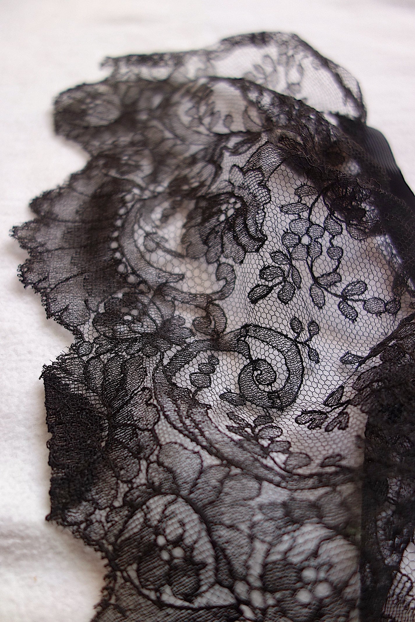 アンティークレース 黒レース　lots2 シャンティイ