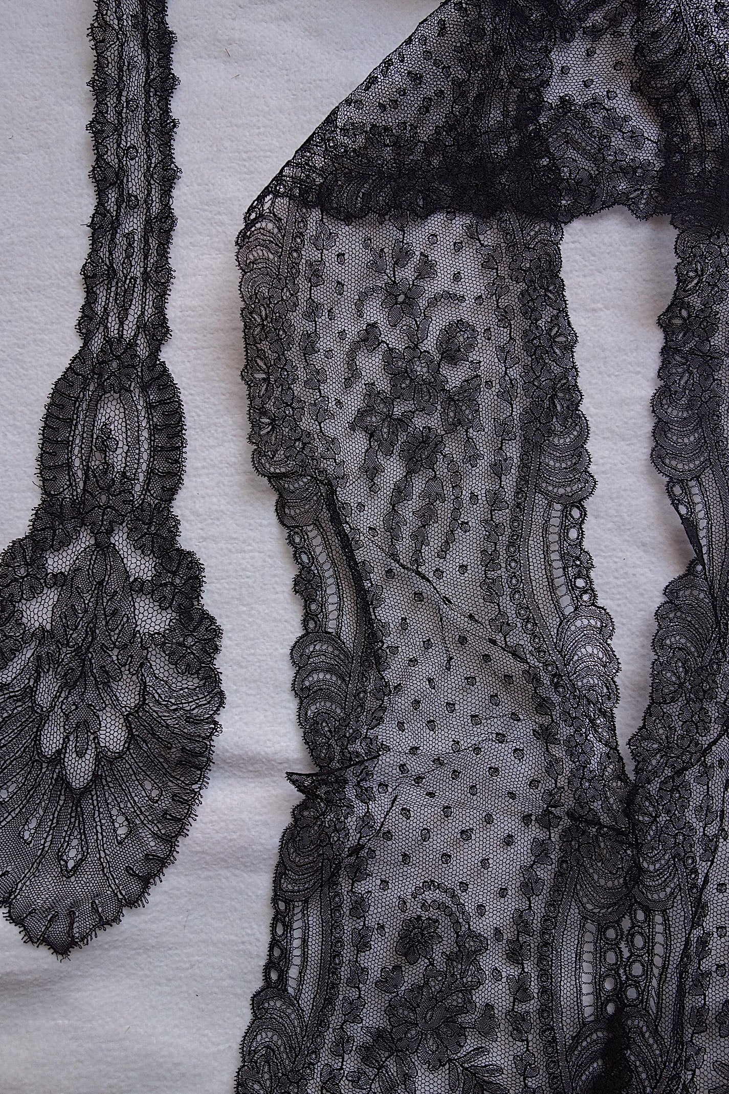 アンティークレース 黒レース　lots2 シャンティイ