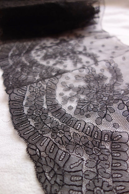 アンティークレース 黒レース　lots4 シャンティイ