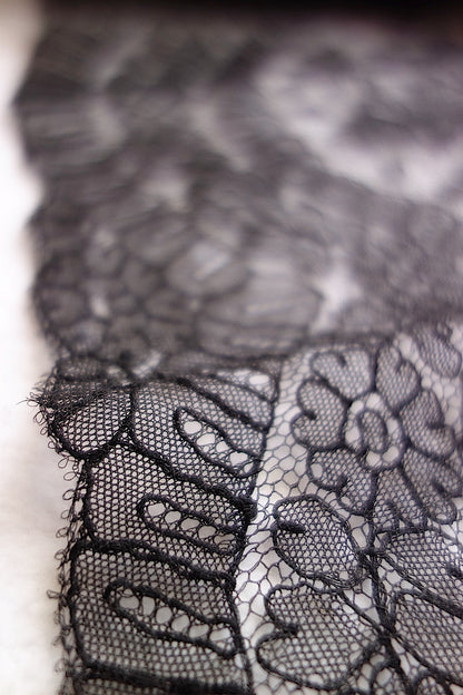 アンティークレース 黒レース　lots4 シャンティイ
