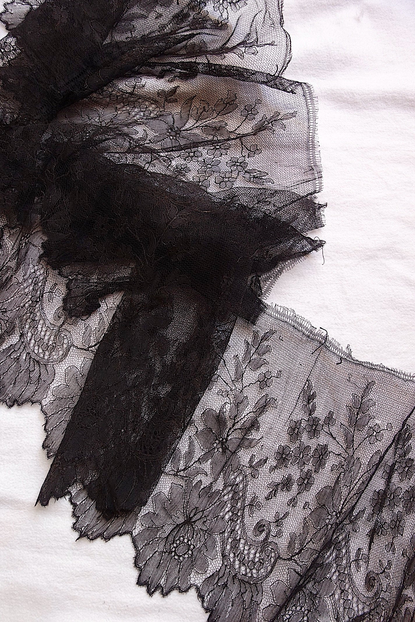 アンティークレース 黒レース　lots5 シャンティイ