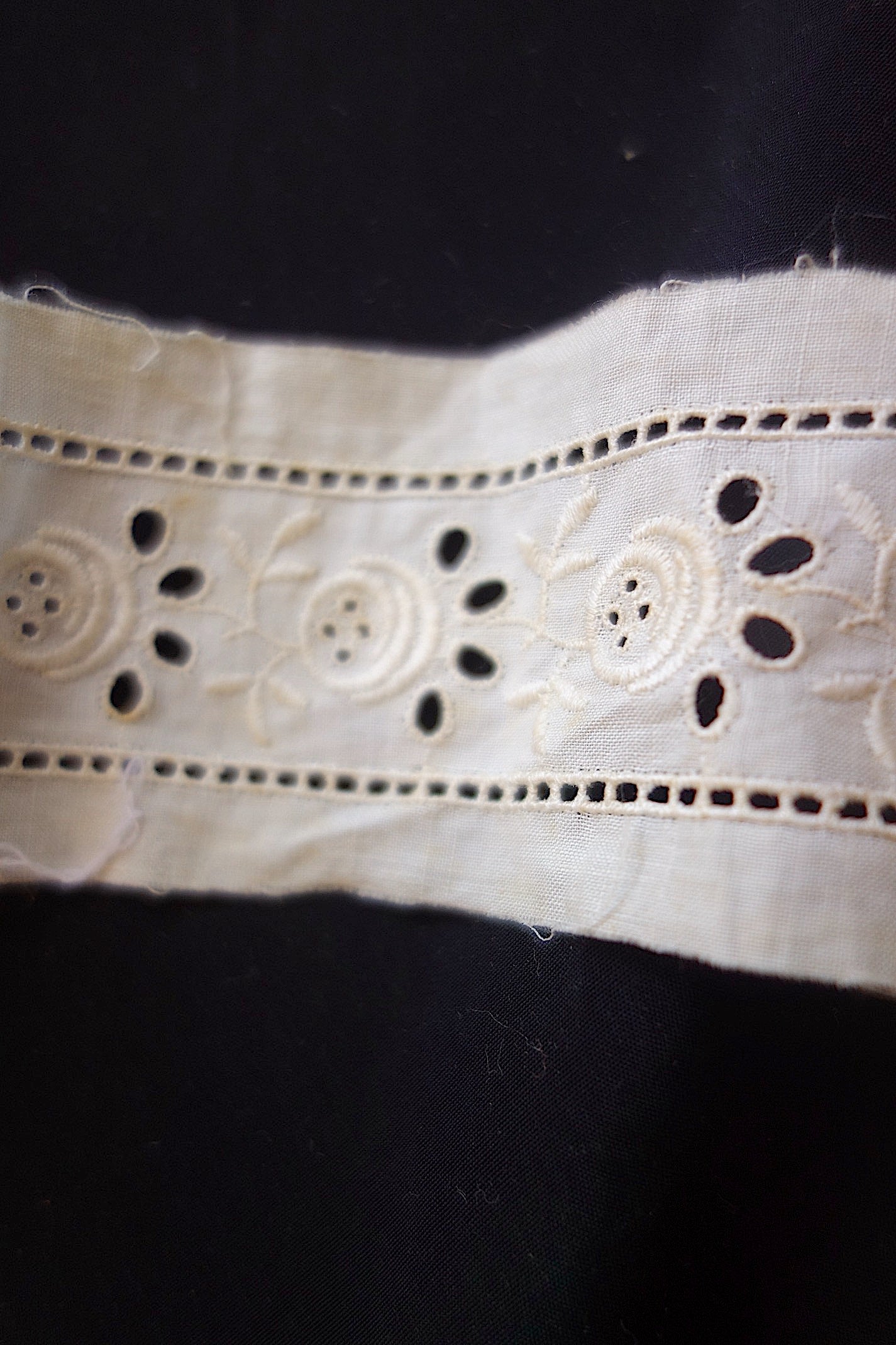 アンティークレース 2種