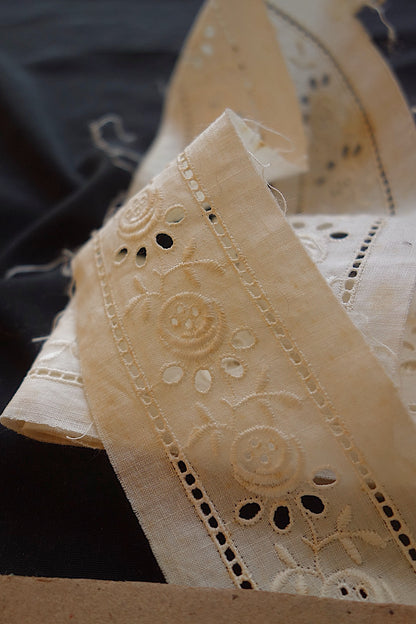 アンティークレース 2種