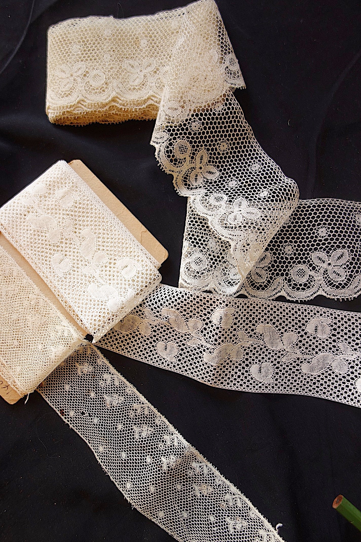 アンティークレース 3種