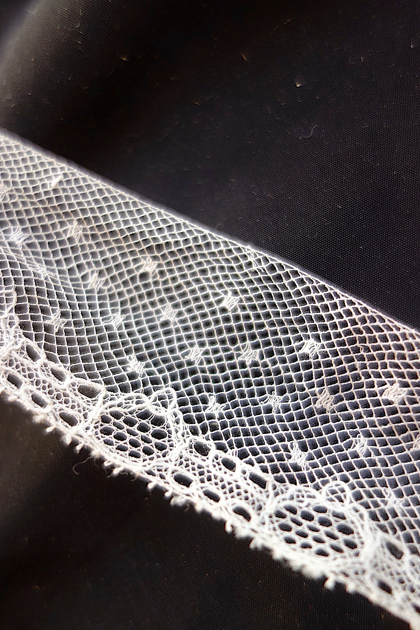 アンティークレース 2種