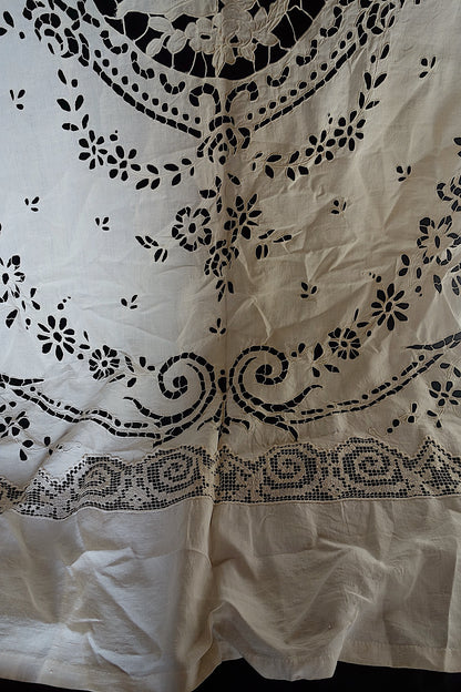 アンティーク刺繍　クロス　カーテン