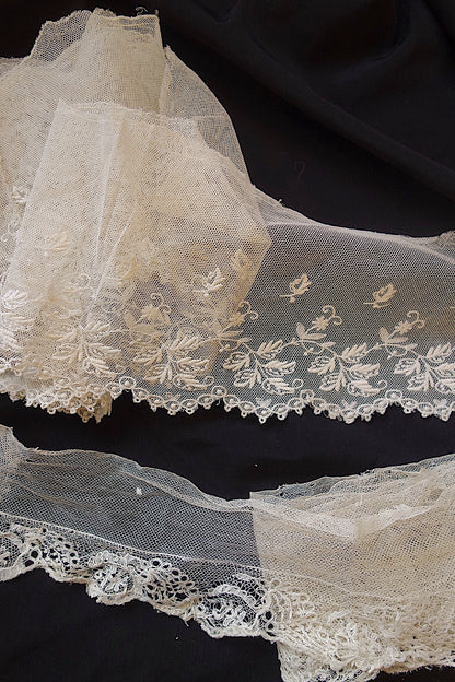 アンティークレース　チュールに刺繍