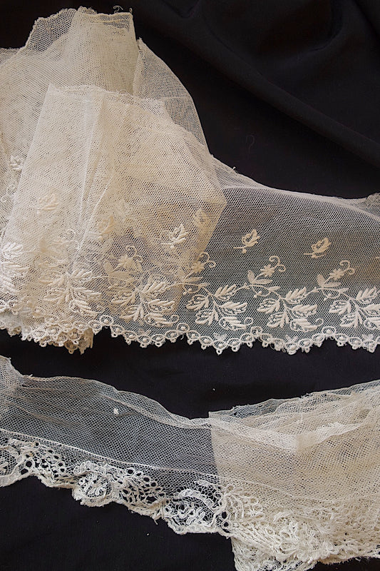アンティークレース　チュールに刺繍
