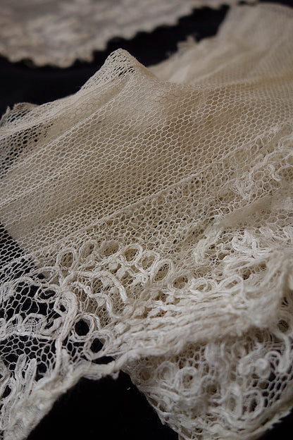 アンティークレース　チュールに刺繍