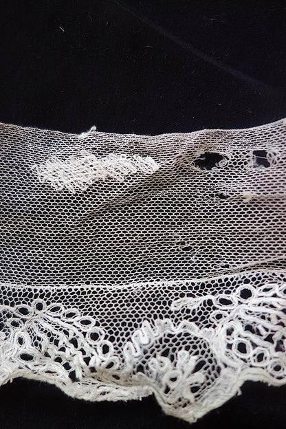 アンティークレース　チュールに刺繍