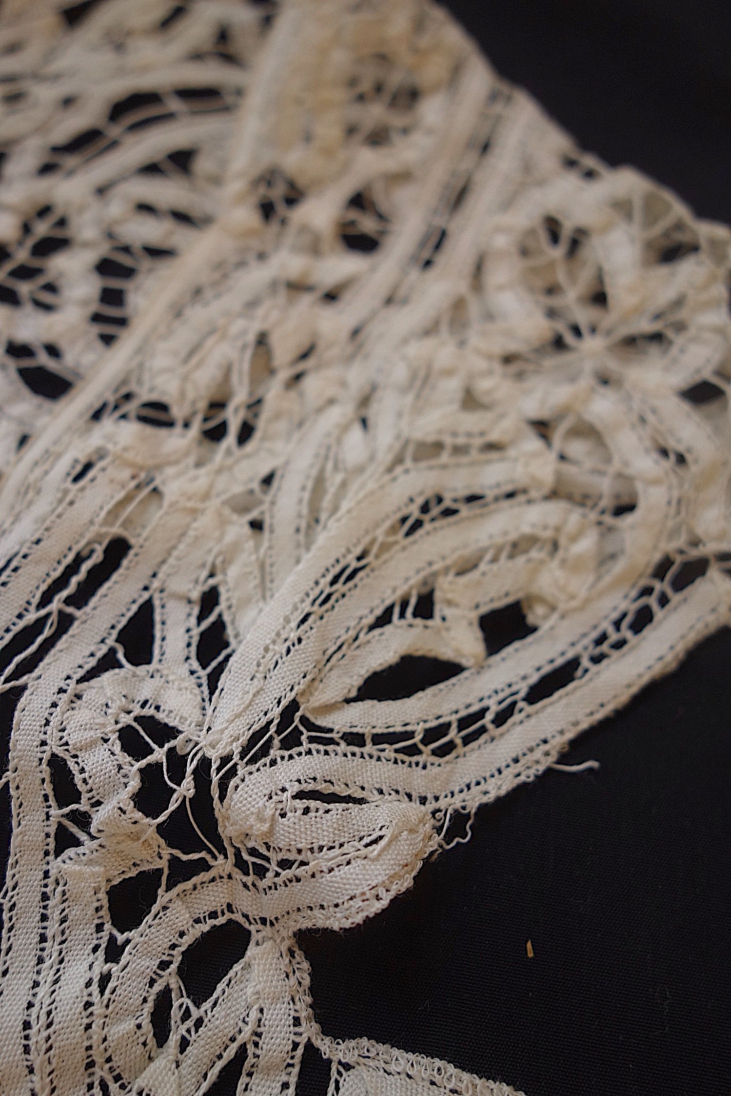 アンティークレース　ブロードレース襟