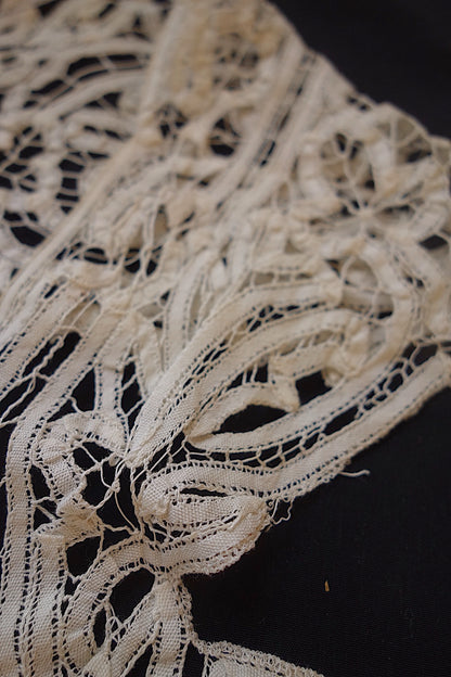 アンティークレース　ブロードレース襟