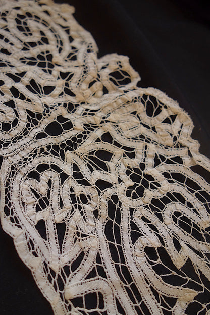 アンティークレース　ブロードレース襟