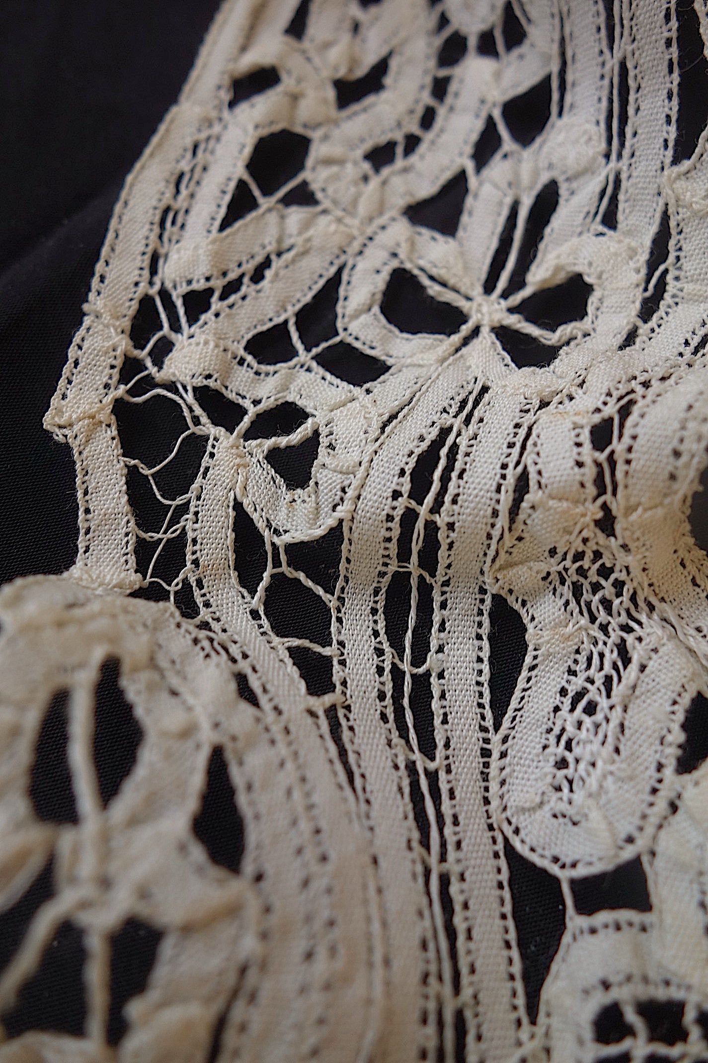 アンティークレース　ブロードレース襟