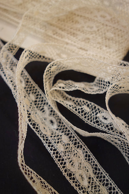 アンティークレース　620+450cm