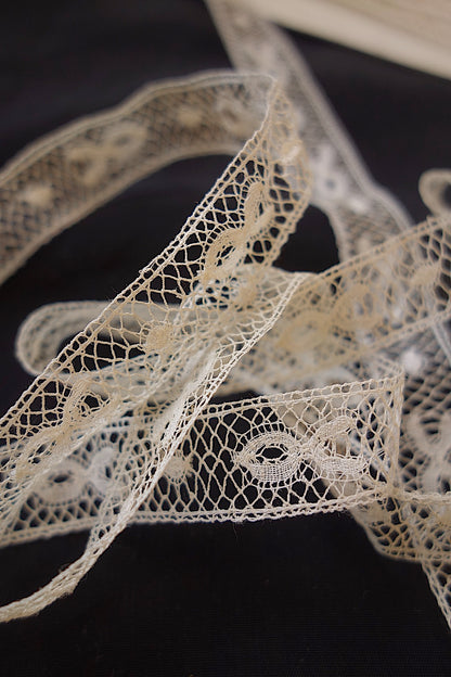 アンティークレース　620+450cm