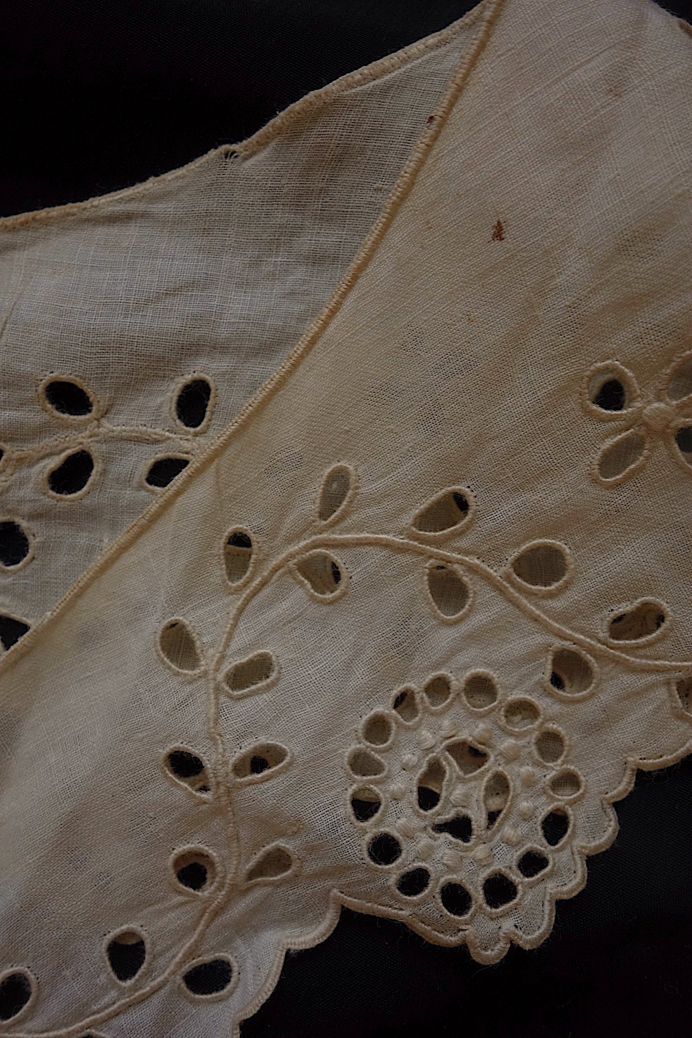 アンティークレース　襟2つ