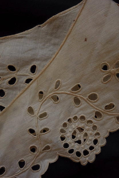 アンティークレース　襟2つ