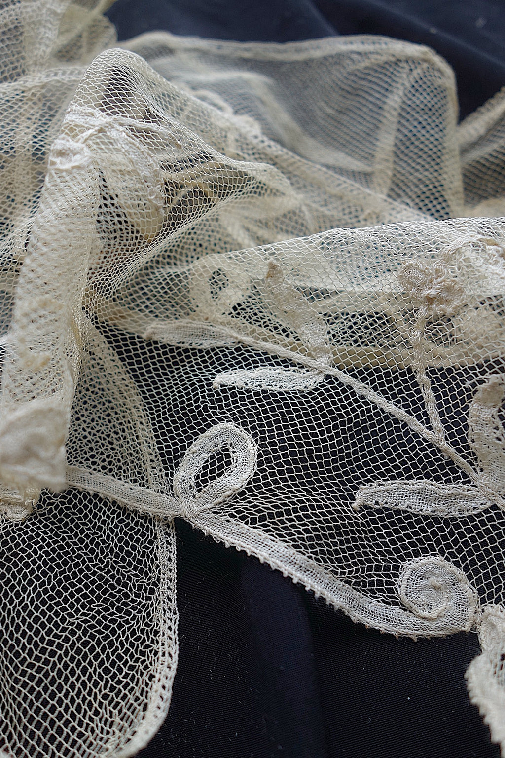 アンティークレース　アプリカッションアングレテール　203cm 300cm