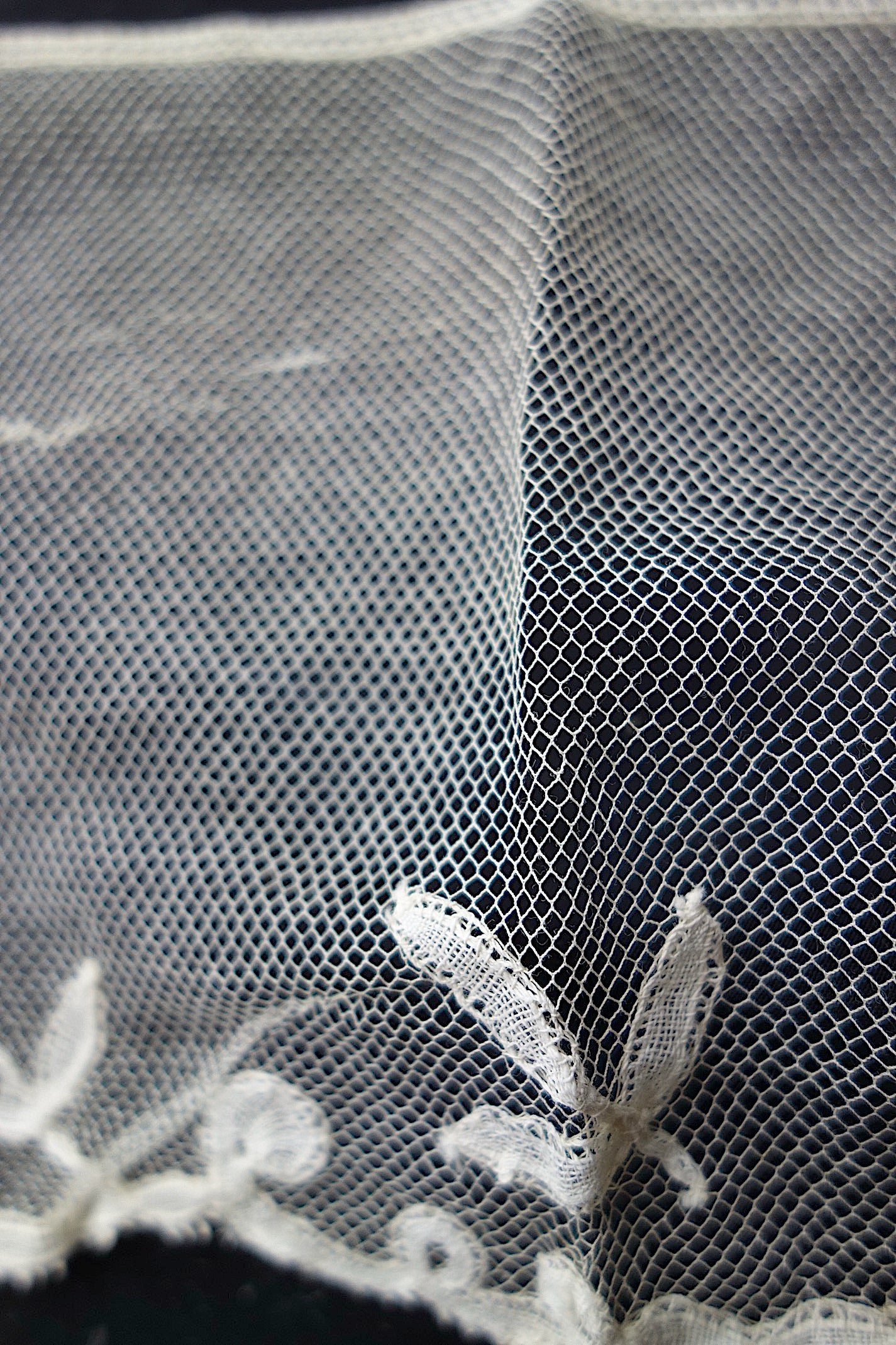 アンティークレース　アプリカッションアングレテール　203cm 300cm