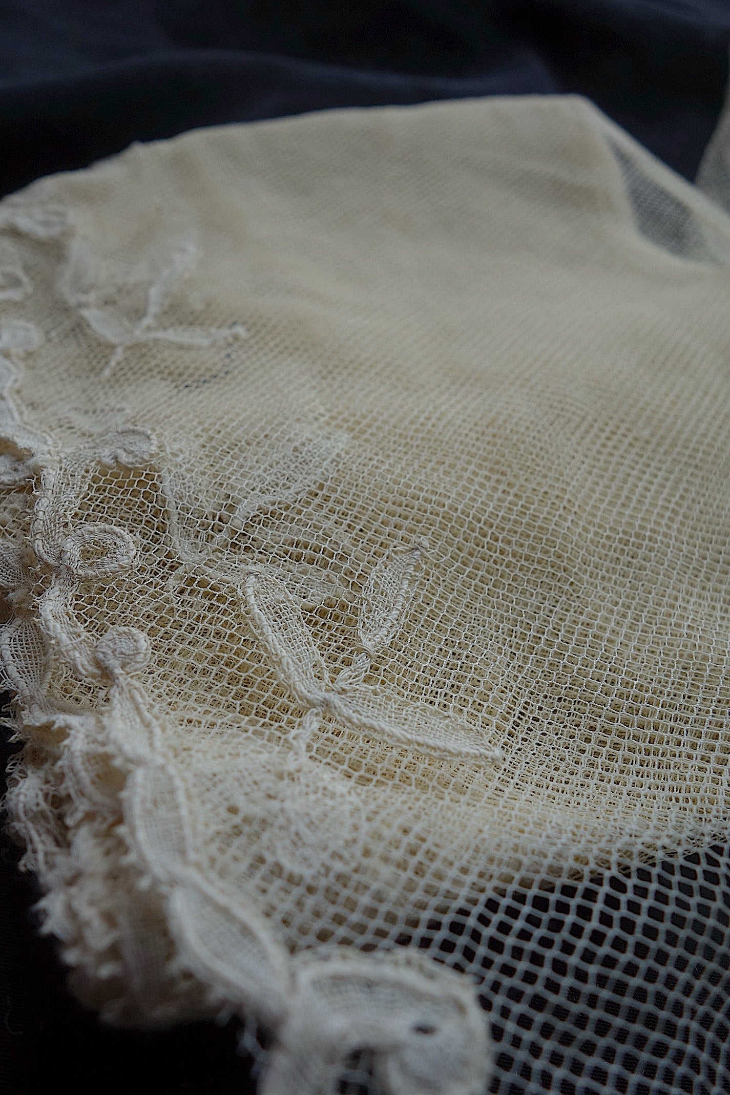 アンティークレース　アプリカッションアングレテール　203cm 300cm