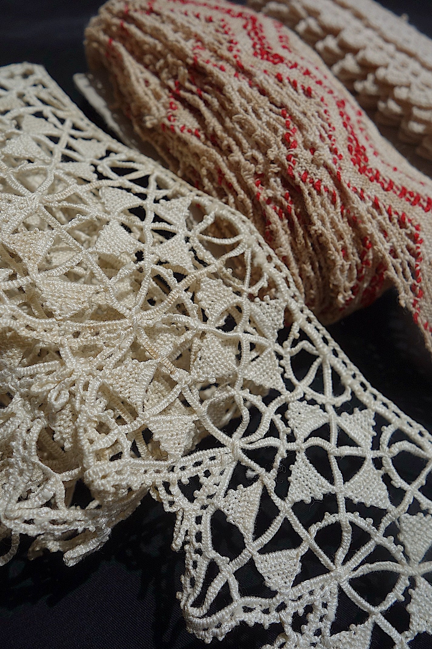 アンティークレース　ボビン＋クロシェ　３種