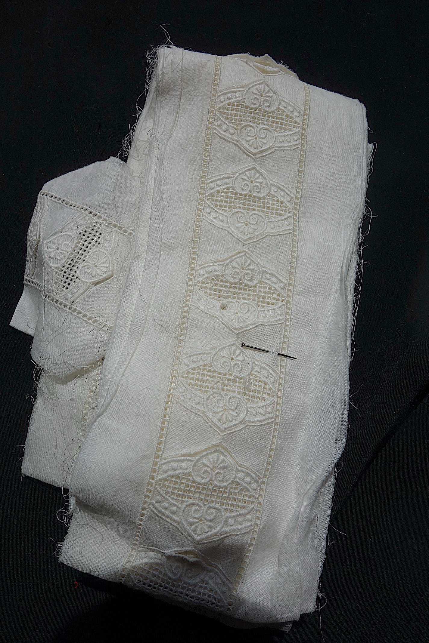 アンティークレース　刺繍テープ　360cm