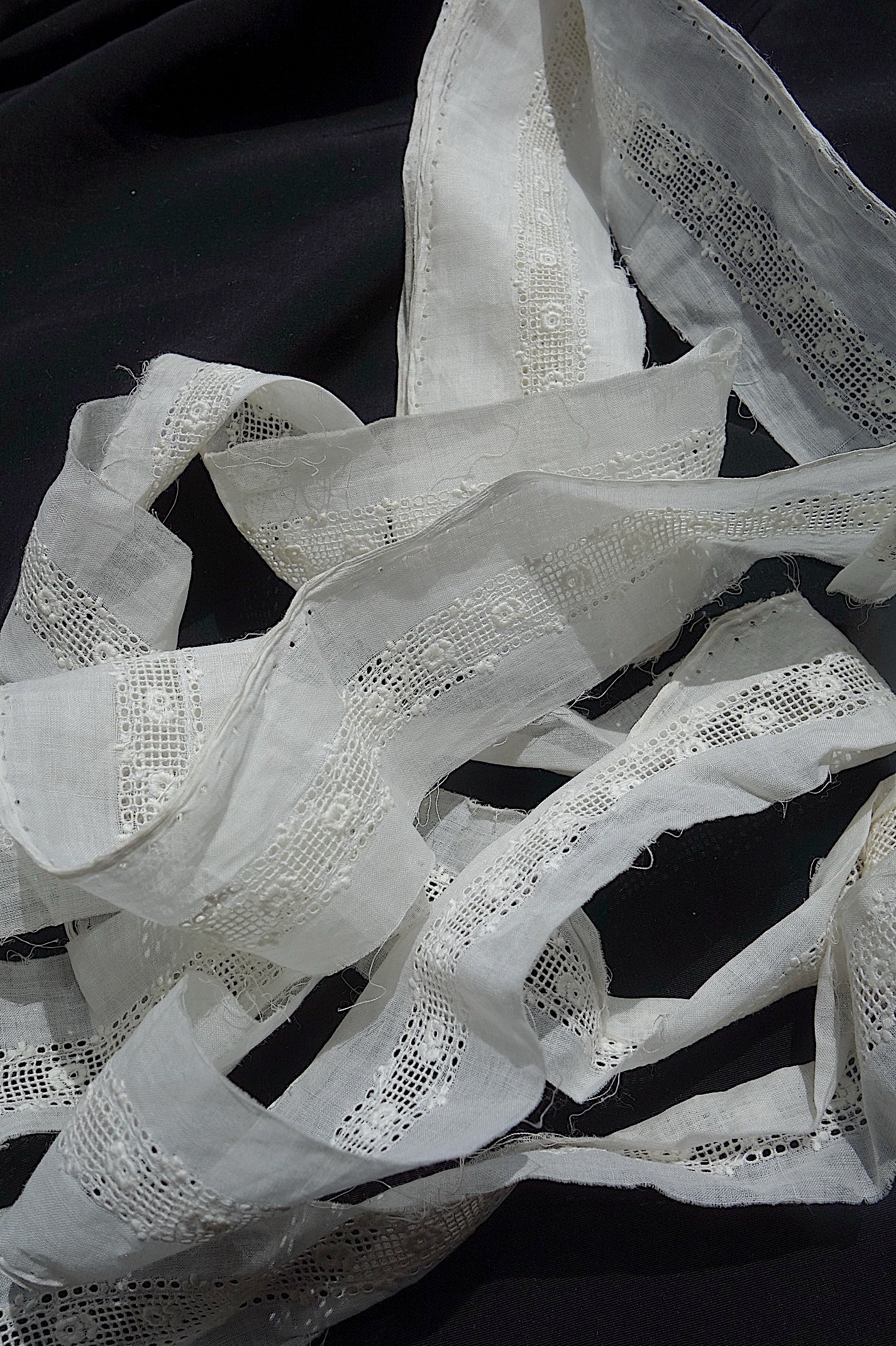 アンティークレース　刺繍レーステープ　350cm