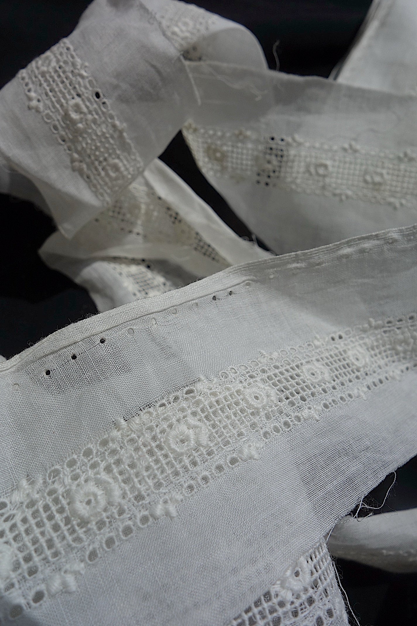 アンティークレース　刺繍レーステープ　350cm