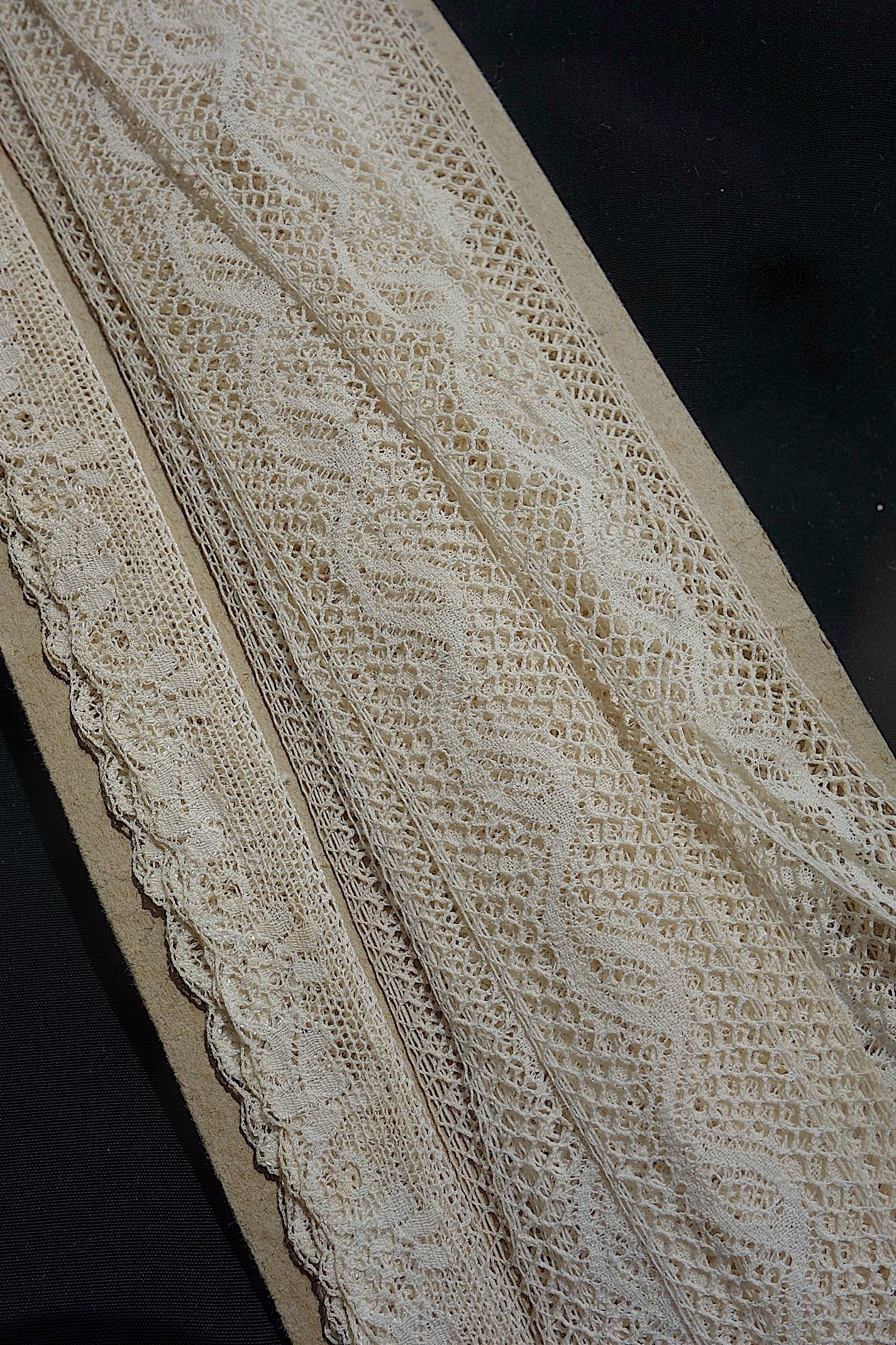 アンティークレース　2種　