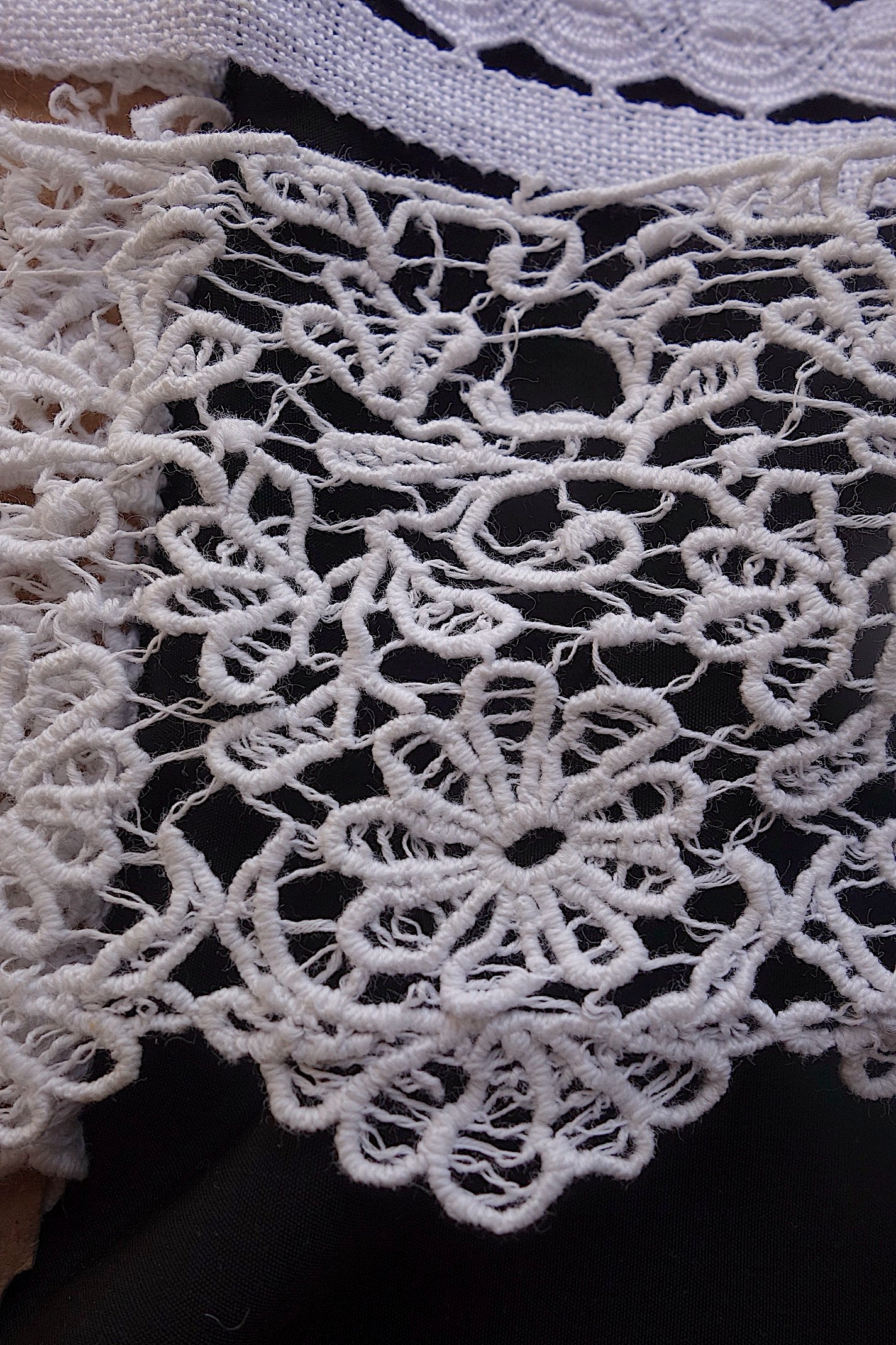 アンティークレース　３種