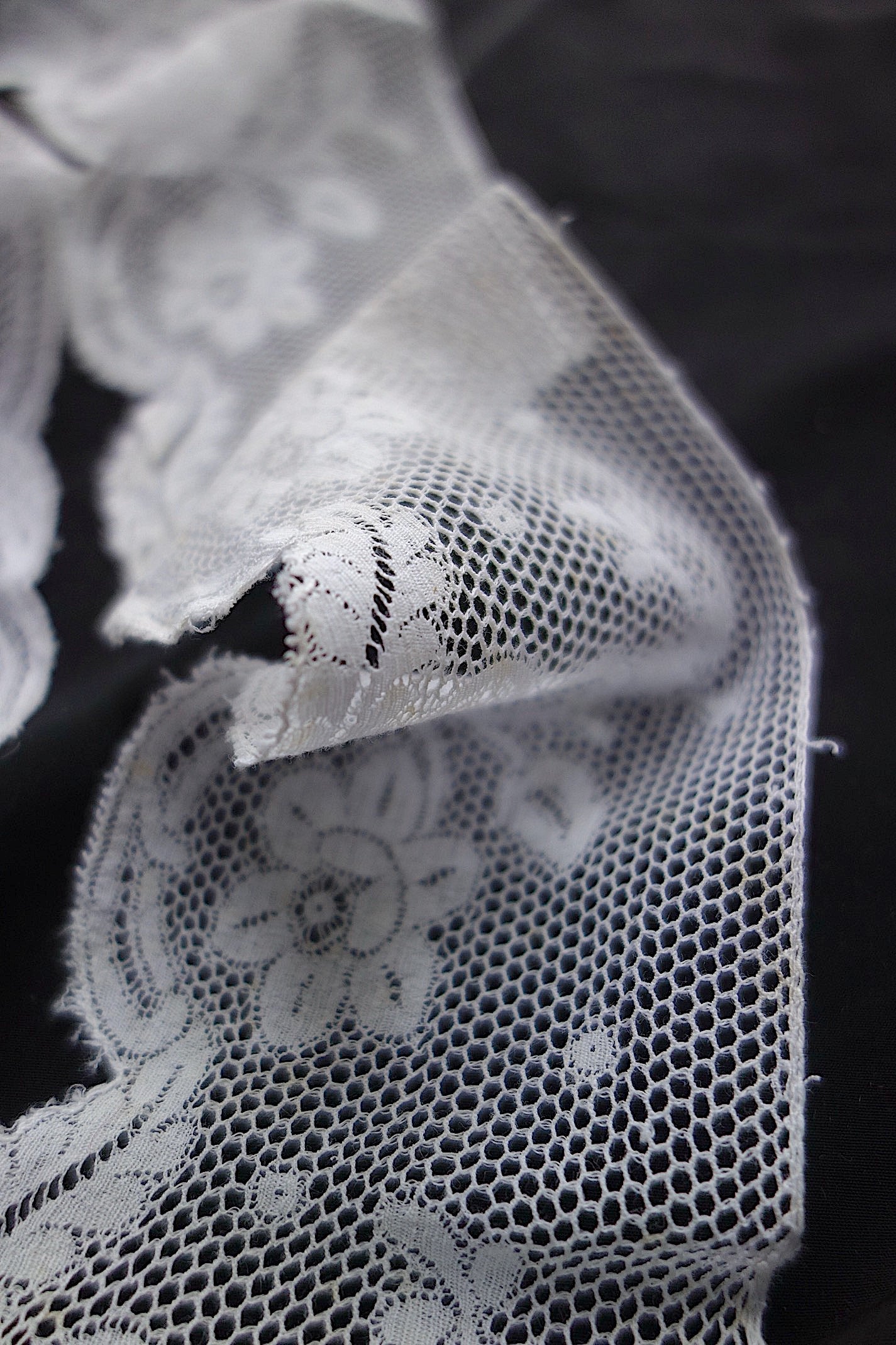 アンティークレース 140cm 116cm 60cm