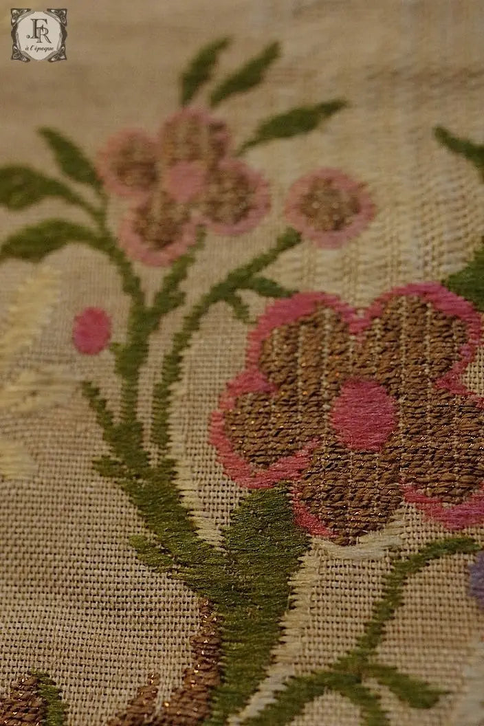 アンティーク生地　antique cloth インテリアクロス　メタル糸刺繍 .FR a l'epoque